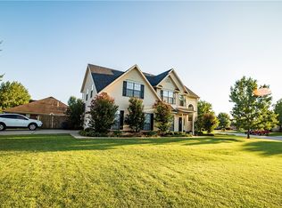 2988 N Quail Creek Dr, Fayetteville, AR 72703