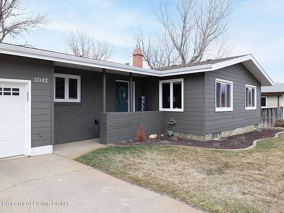 3rd image of 1042 12th St W