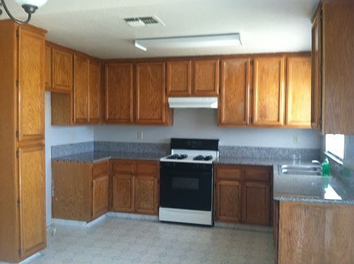 4th image of 8224 Turnbury Dr