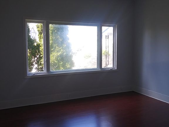 5th image of 1100 Butternut St #1