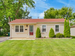 302 S Oltendorf Rd, Streamwood, IL 60107