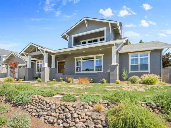 521 Waterstone Dr, Medford, OR 97504