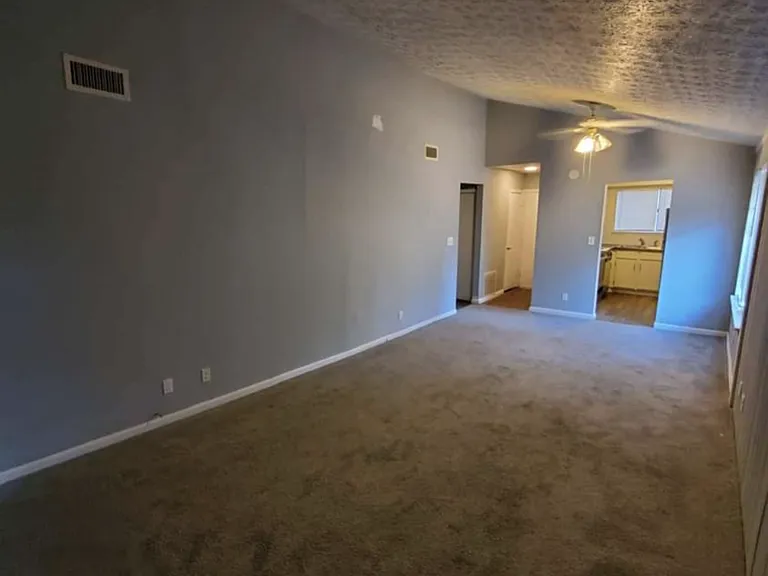 8576 Creekwood Way — Photo 12