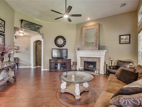 5th image of 1512 Brimwood Dr
