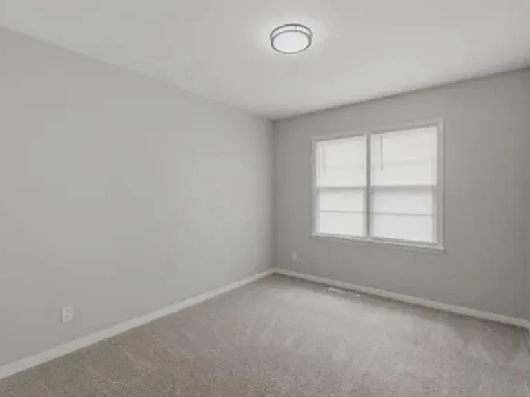 1233 Money St — Photo 18