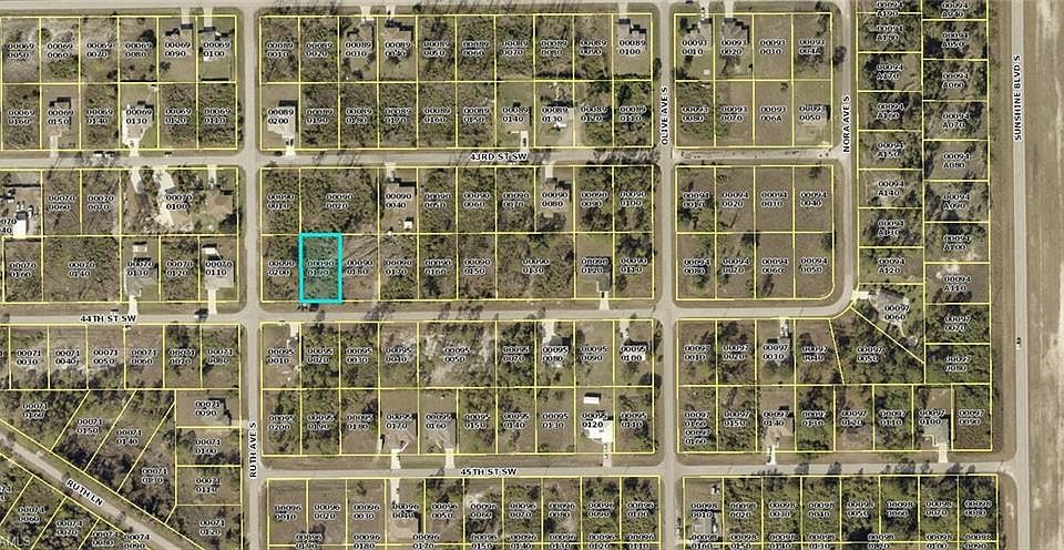 2nd image of 3216 44th St SW