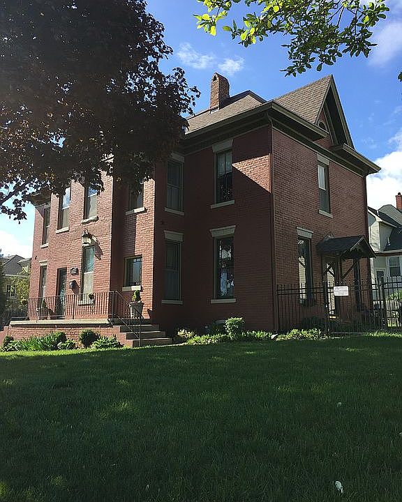 Beautiful well kept home