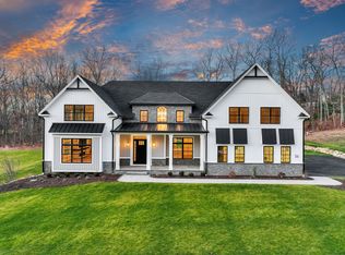 56 Windsor Ct, Avon, CT 06001