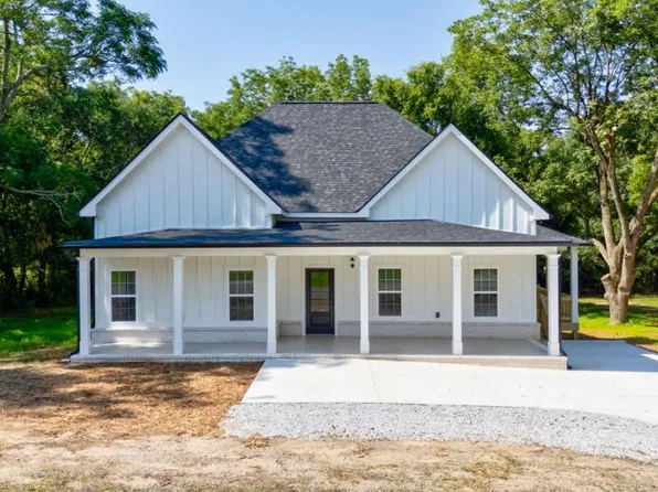 540 Sunset Ave, Comer, GA 30629