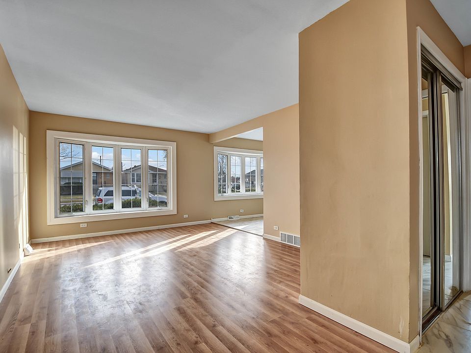 7754 S McVicker Ave, Burbank, IL 60459 | MLS #12620840 | Zillow