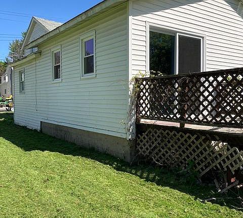 Side view of the Efficiency (one big room)