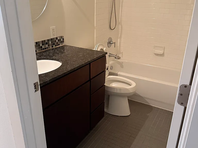 2200 Dickson Dr #101 — Photo 19