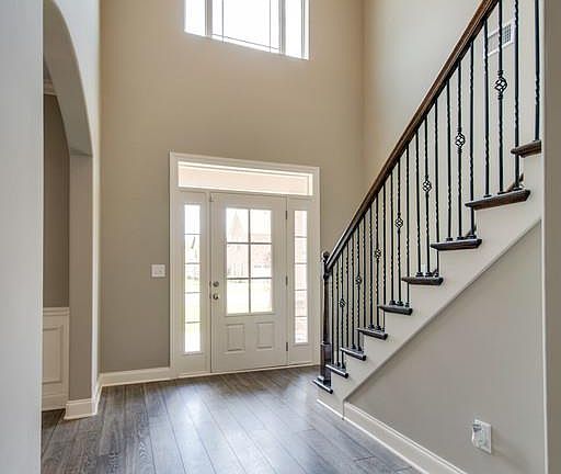 4th image of 2906 Silver Springs Ct