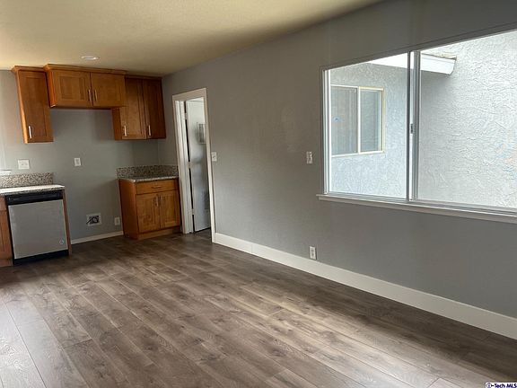 5th image of 1524 De Anza St
