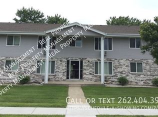 133 E Monroe Ave APT 6, Hartford, WI 53027
