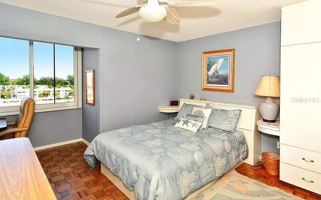 2 bed, 2.0 bath, 1105 sqft, $9,500 — Photo 3