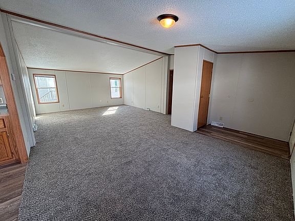 4th image of 429 Laurel Oak Ln