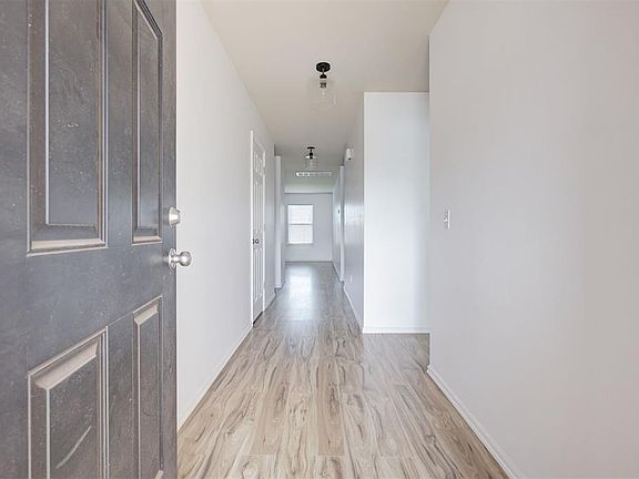 3rd image of 10207 Sussex Pl