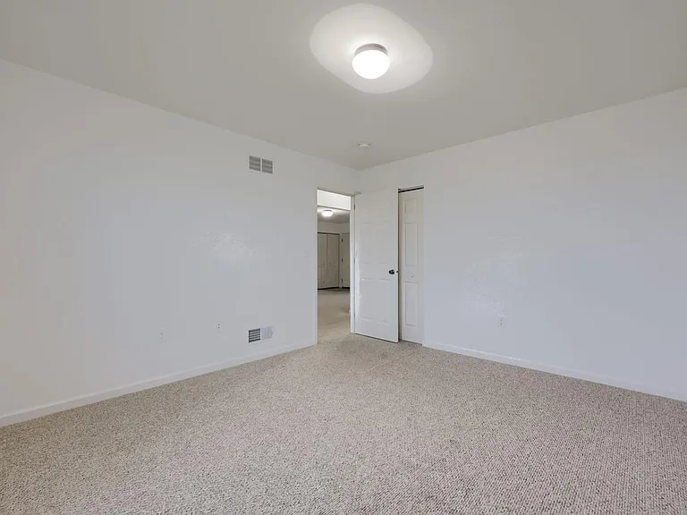10 Hillside Dr — Photo 22