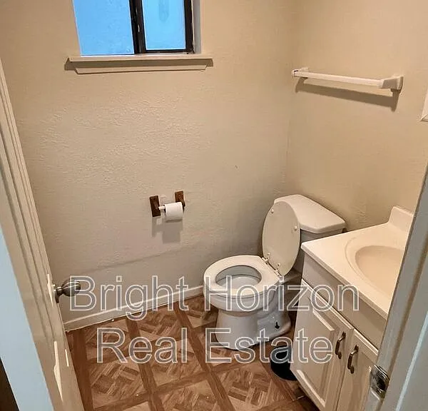 1408 Arvel Cir #B — Photo 14