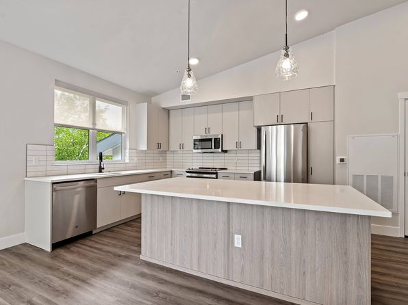 6200 N River Pointe Dr #Q207