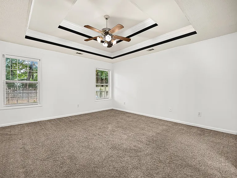 3035 Camelot Woods Dr — Photo 12