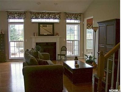 2nd image of 9920 Creekside Way