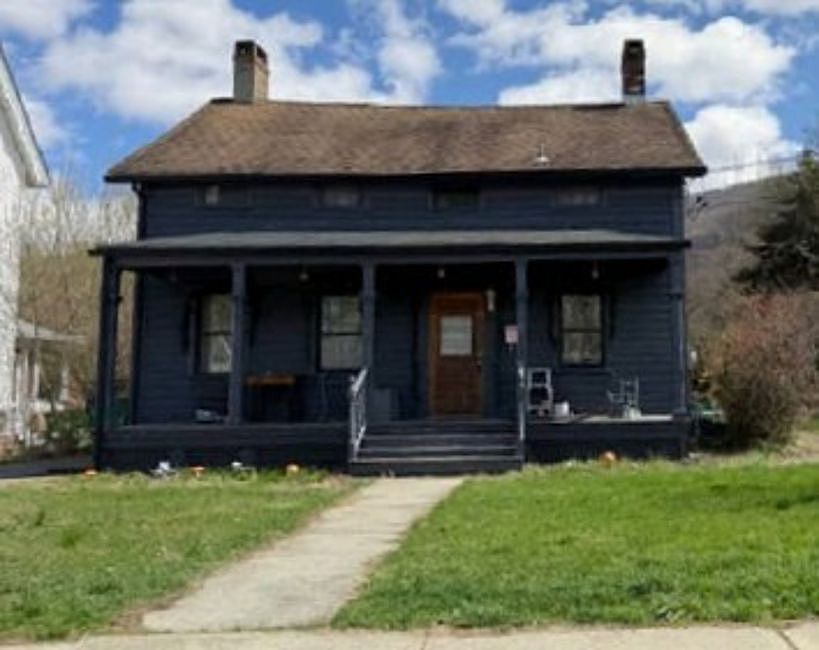 1st image of 46 Russell Ave
