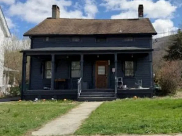 46 Russell Ave, Beacon, NY 12508