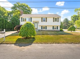 13 Oakdale St, Attleboro, MA 02703