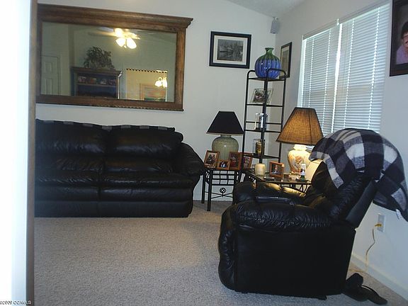 4th image of 703 Courtyard West #703