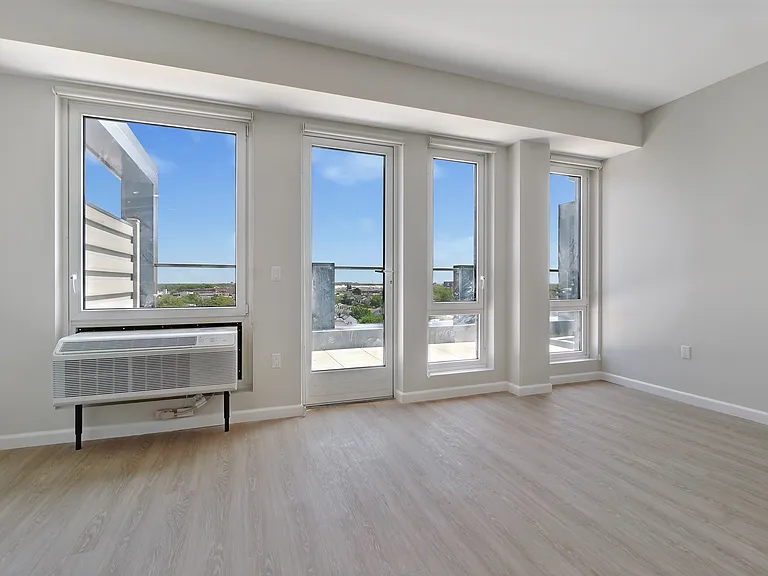 18303 Hillside Ave #7B — Photo 8