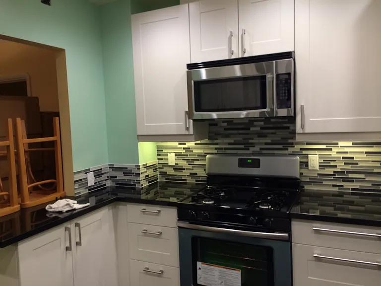 Kitchen (walls are now white)