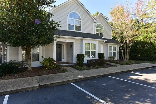 6211 Wrightsville Ave #105 Photo 1