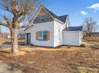 217 4th St, Tipton, IN 46072