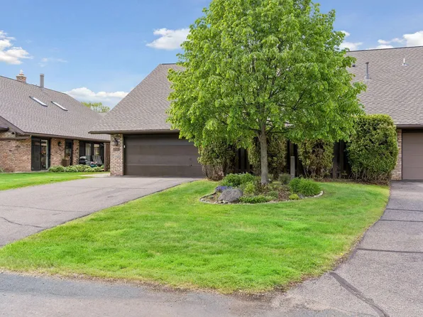 17901 Comstock Rd, Wayzata, MN 55391