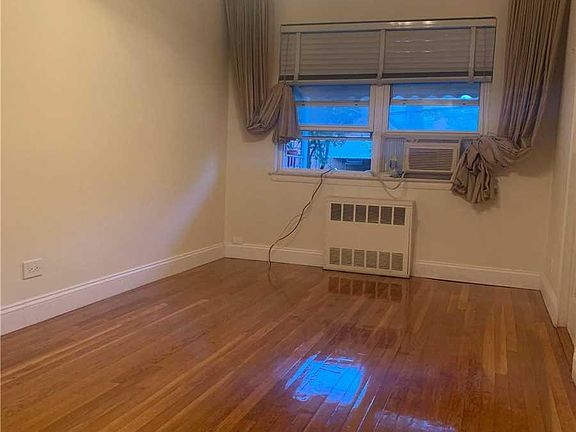 5th image of 25-23 88th St
