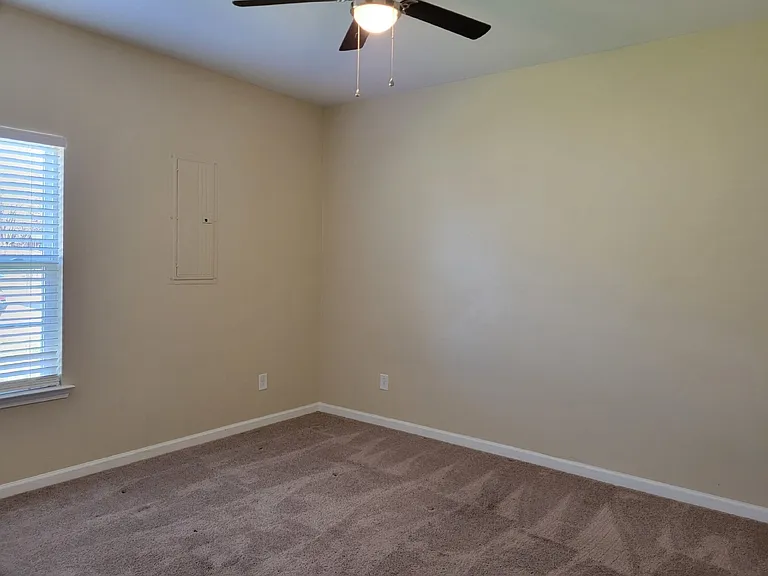 111 Calista Rd — Photo 9