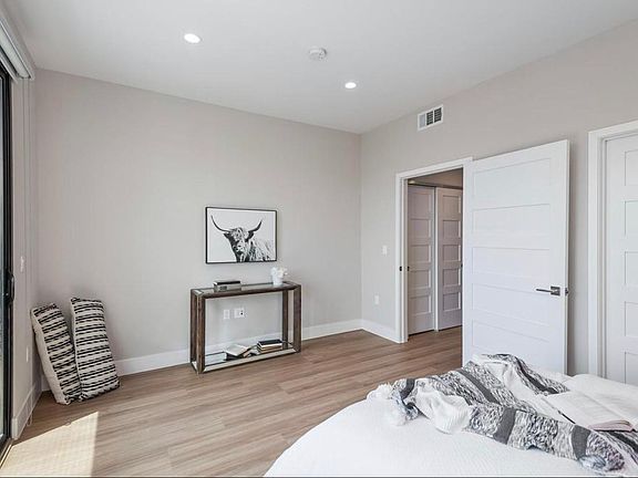 5th image of 1906 Overland Ave #2010