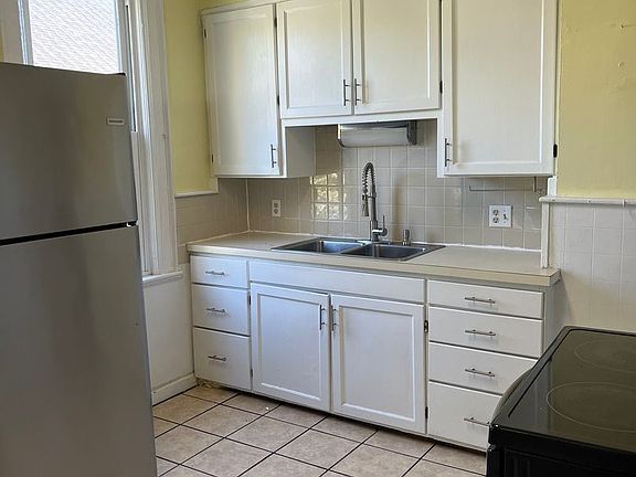 2nd image of 1314 Schlager St #1314
