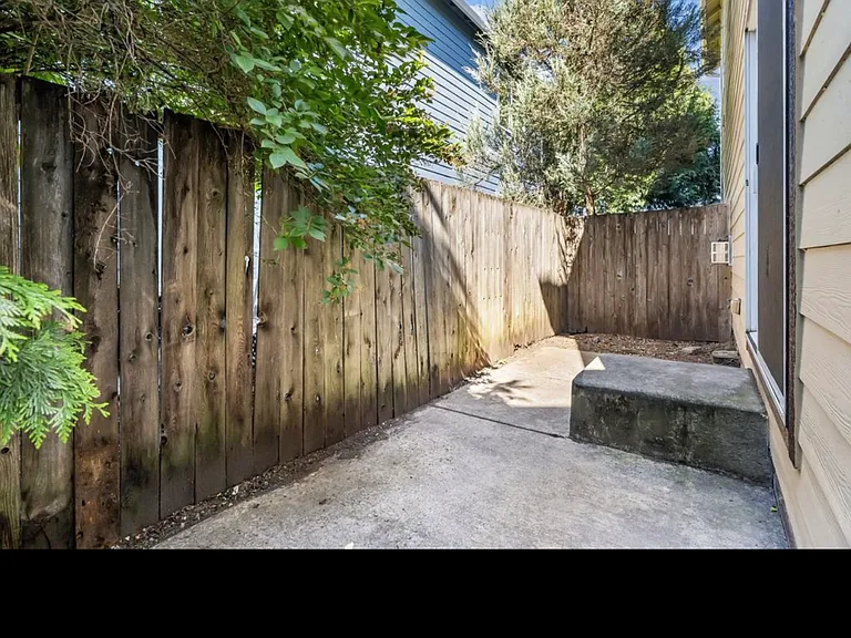 2833 NE Stapleton Rd #0 — Photo 21