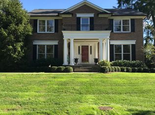 1907 Landing Rd, Prospect, KY 40059