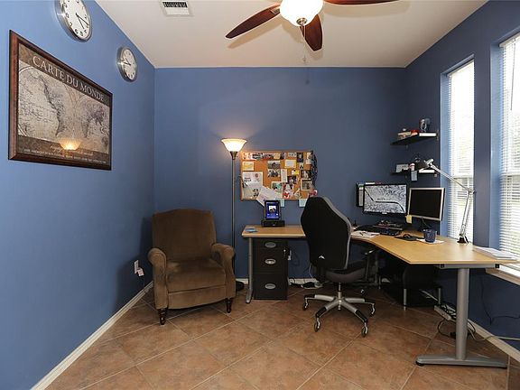 3rd image of 9623 Oxford Grove Dr