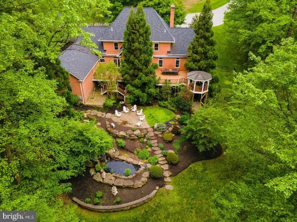 7 Padonia Woods Ct, Cockeysville, MD 21030