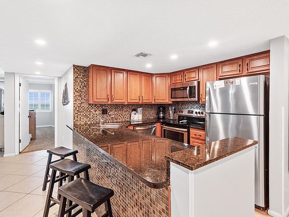 3rd image of 510 Gulf Shore Dr Unit 508