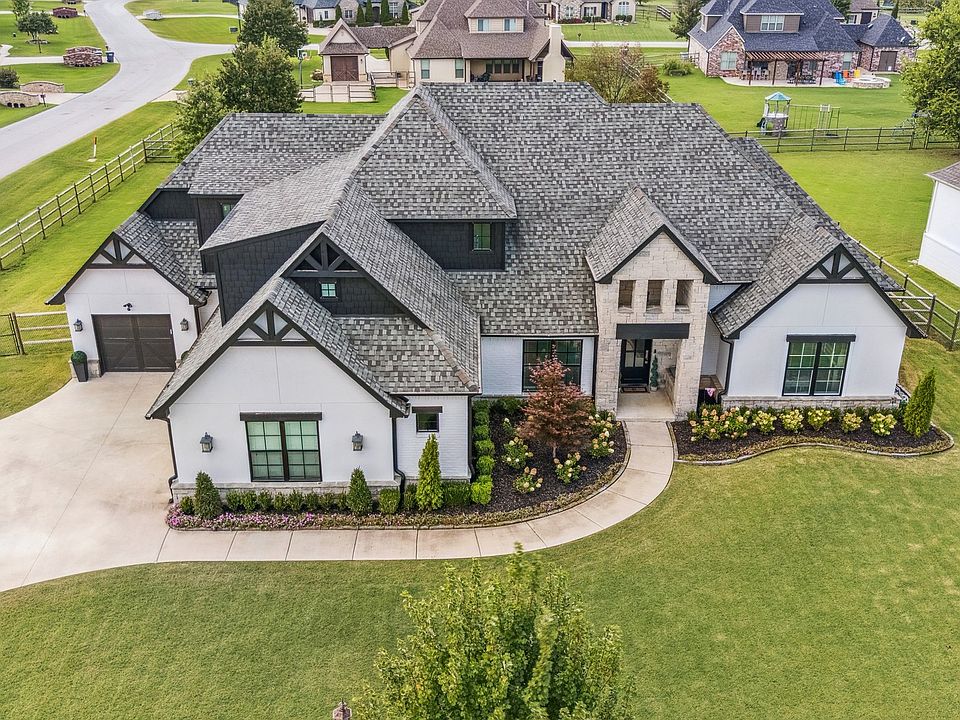 1st image of 19236 E Twin Creeks Dr