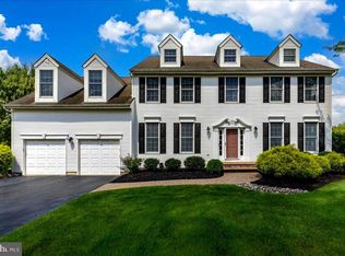 21 Hawthorne Dr, Princeton Jct, NJ 08550