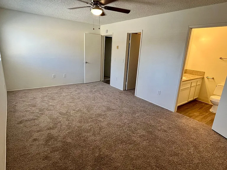 Remodeled 3 Bed/ 2 Bath Clairemont Mesa — Photo 15