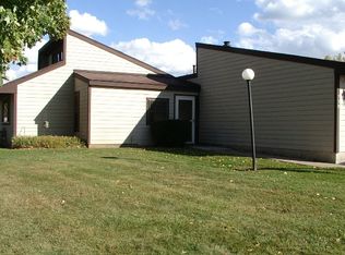 738 Village Blvd S, Baldwinsville, NY 13027