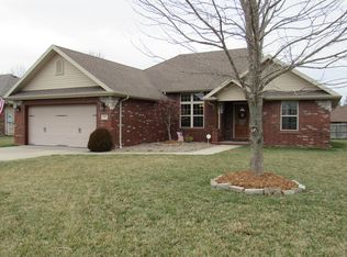 823 W Stanton Dr, Republic, MO 65738